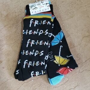 𝅺Friends Television Sitcom Novelty Socks 2 Pair F.R.I.E.N.D.S Umbrella New